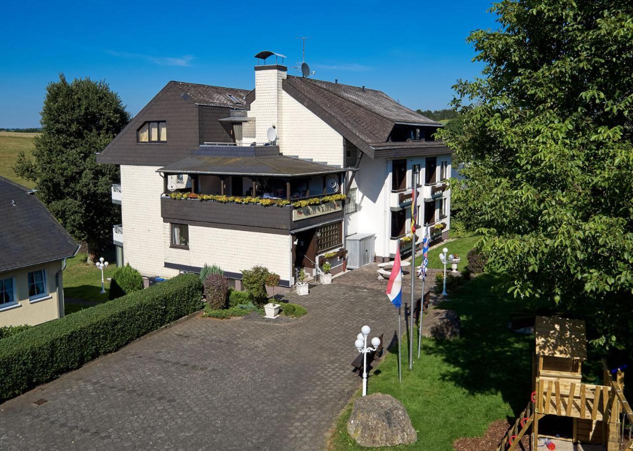 Hotel-Restaurant Maas Lutzerath Екстер'єр фото