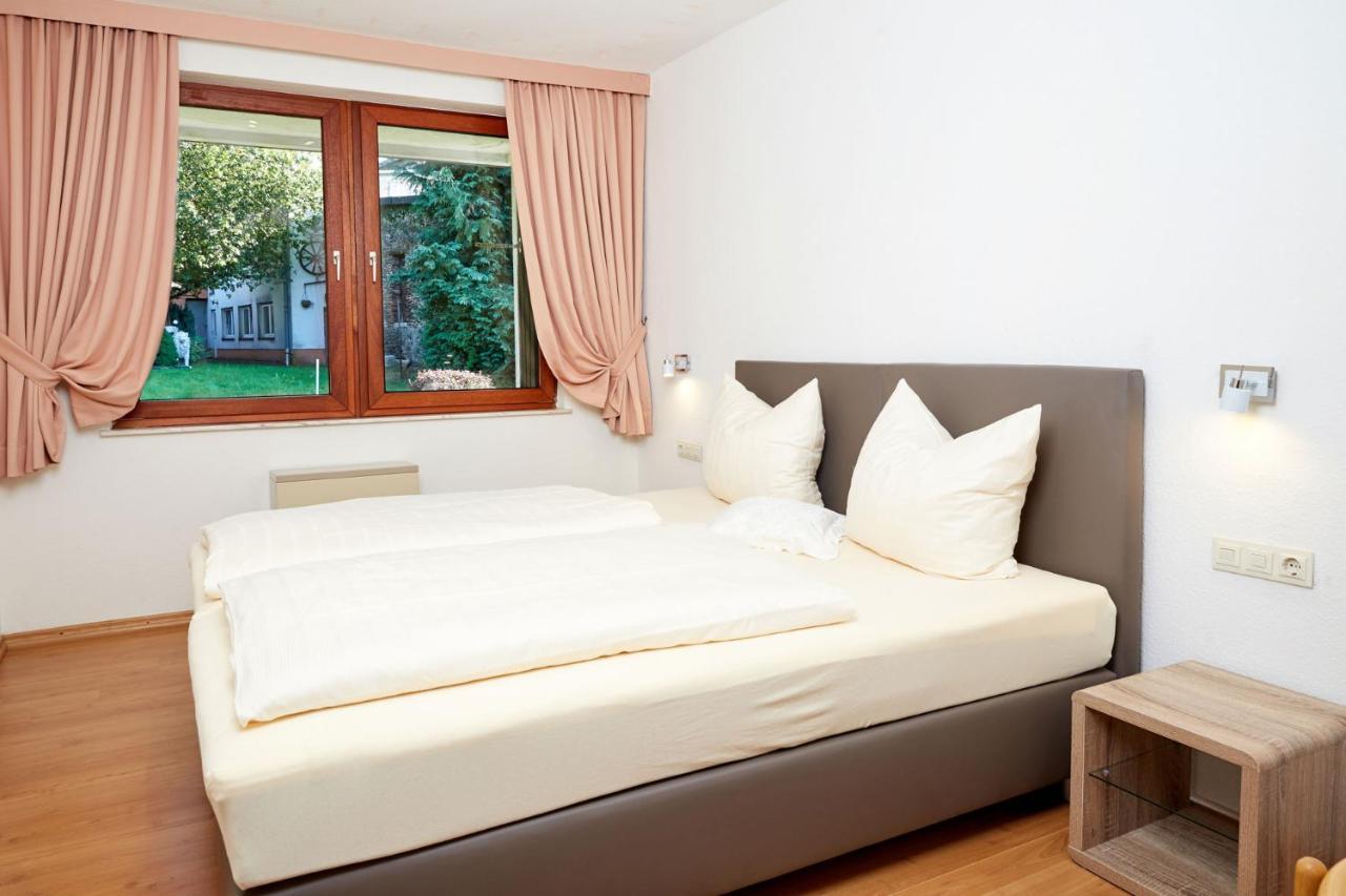 Hotel-Restaurant Maas Lutzerath Екстер'єр фото